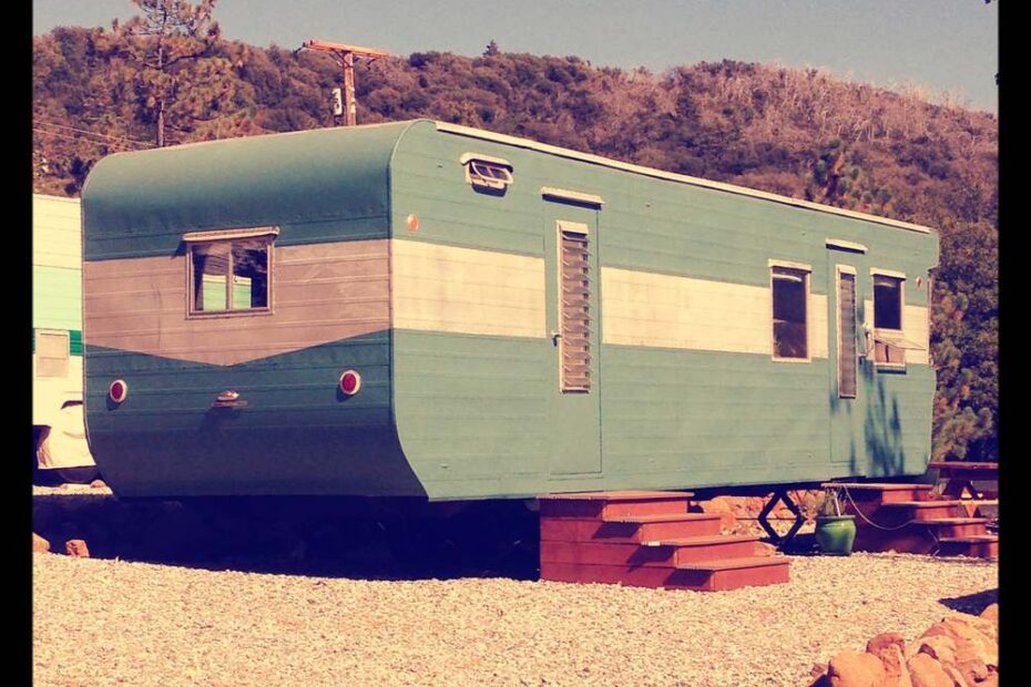 5 things you don't know about mobile homes-pinecrest retreat - vintage trailer rental