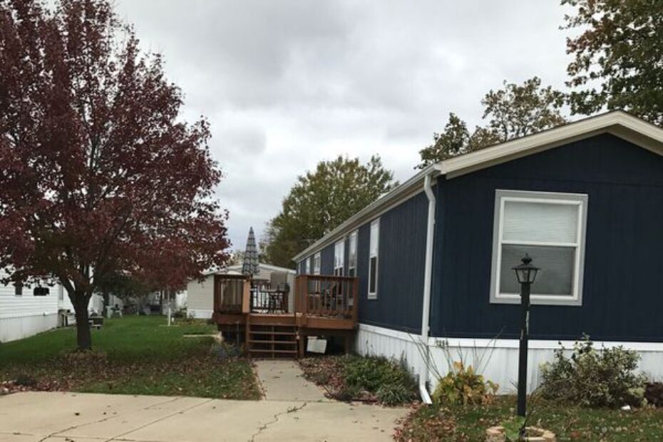 mobile home living in iowa-single wide