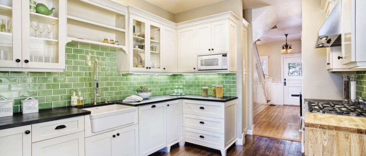 subway tile backsplash 930x620 1170x500 c