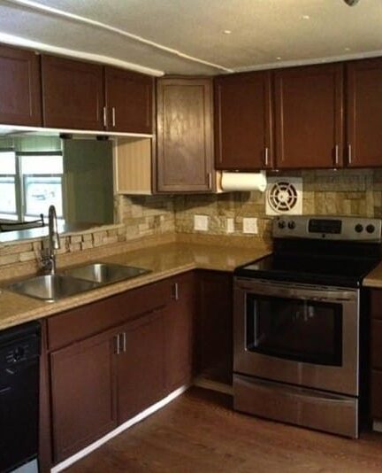 kitchen before mobile home remodel