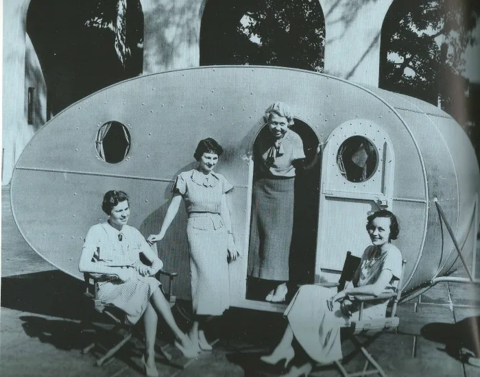 11 Unique Mobile Home Decorating Ideas from Hollywood