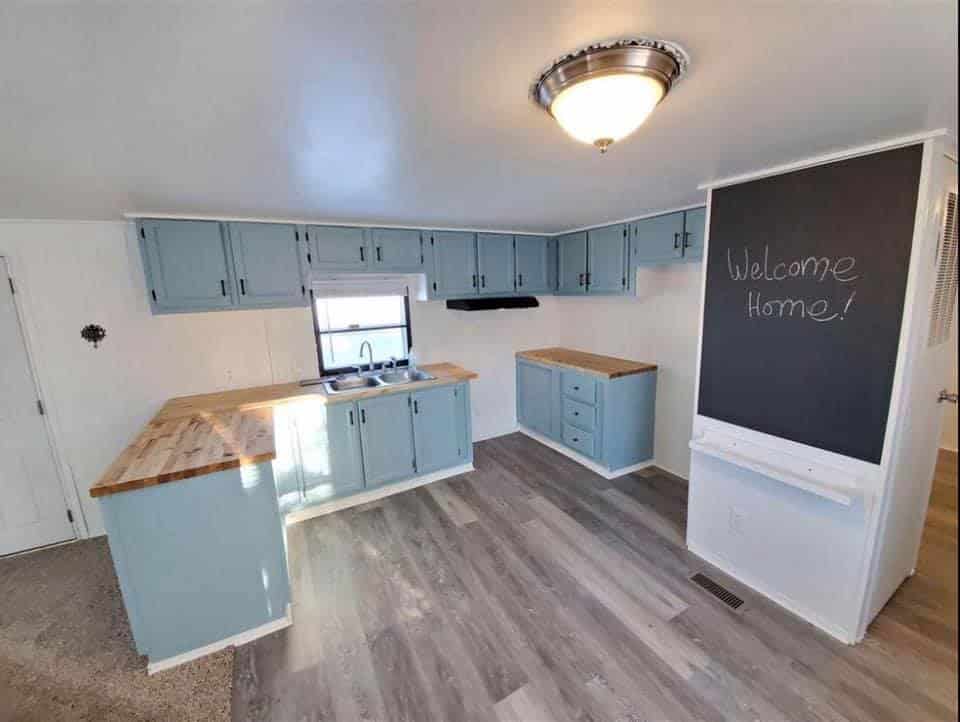 S mobile home kitchen