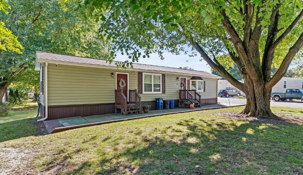 1976 single wide exterior
