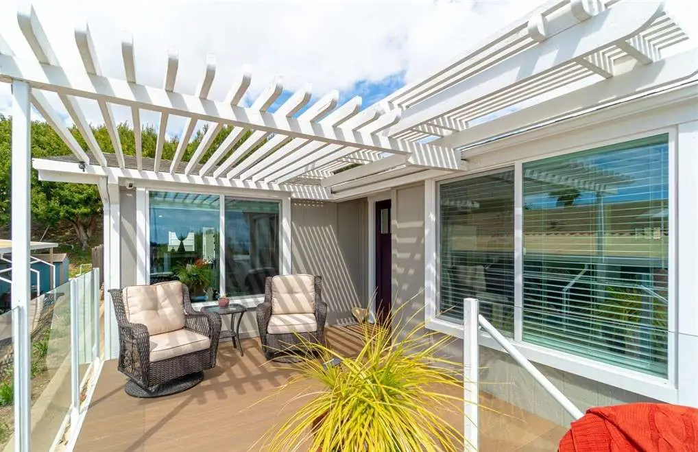 1978 manufactured home entertaining