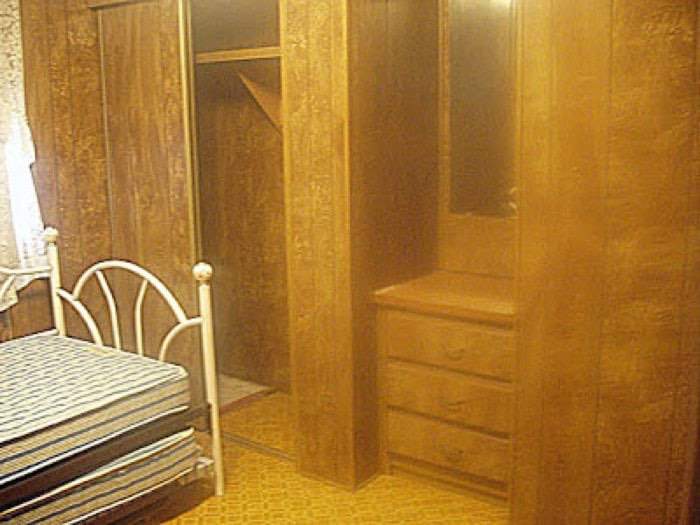 1978 Mobile Home Remodel Guest Bedroom Before