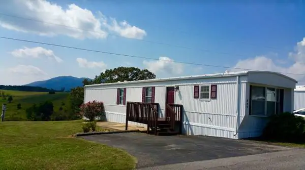One of our All-time Favorite Craigslist Mobile Home Finds