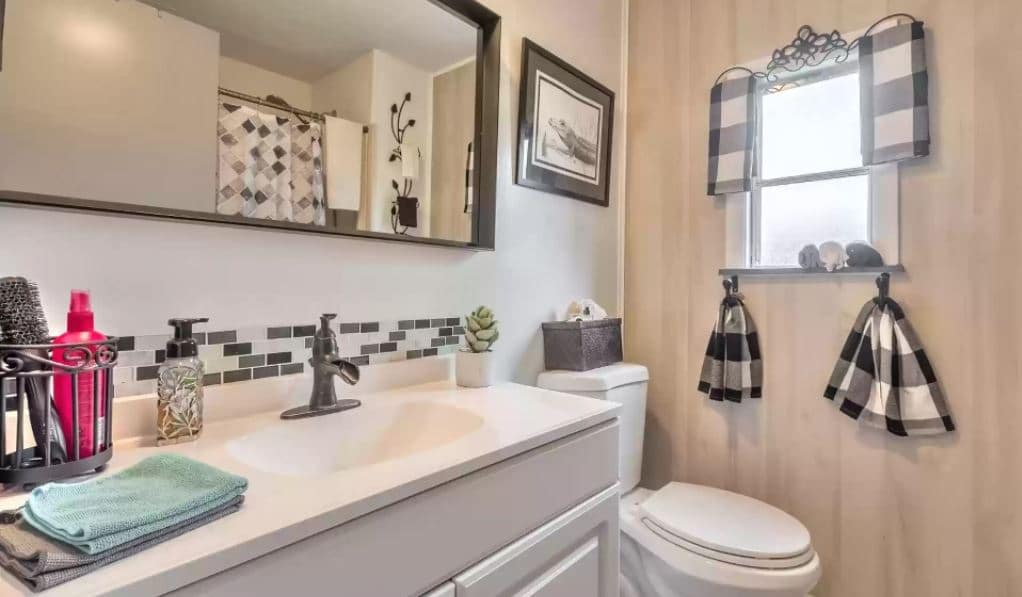 Florida Single Wide Homes For Sale Under $30,000 1983 bath