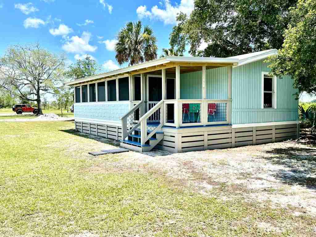 1992-single-wide-exterior-after