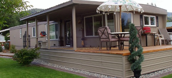 mobile home remodel- after new deck
