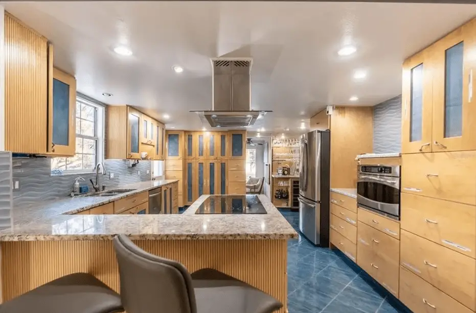 Exceptional 1982 mobile home is spectacular