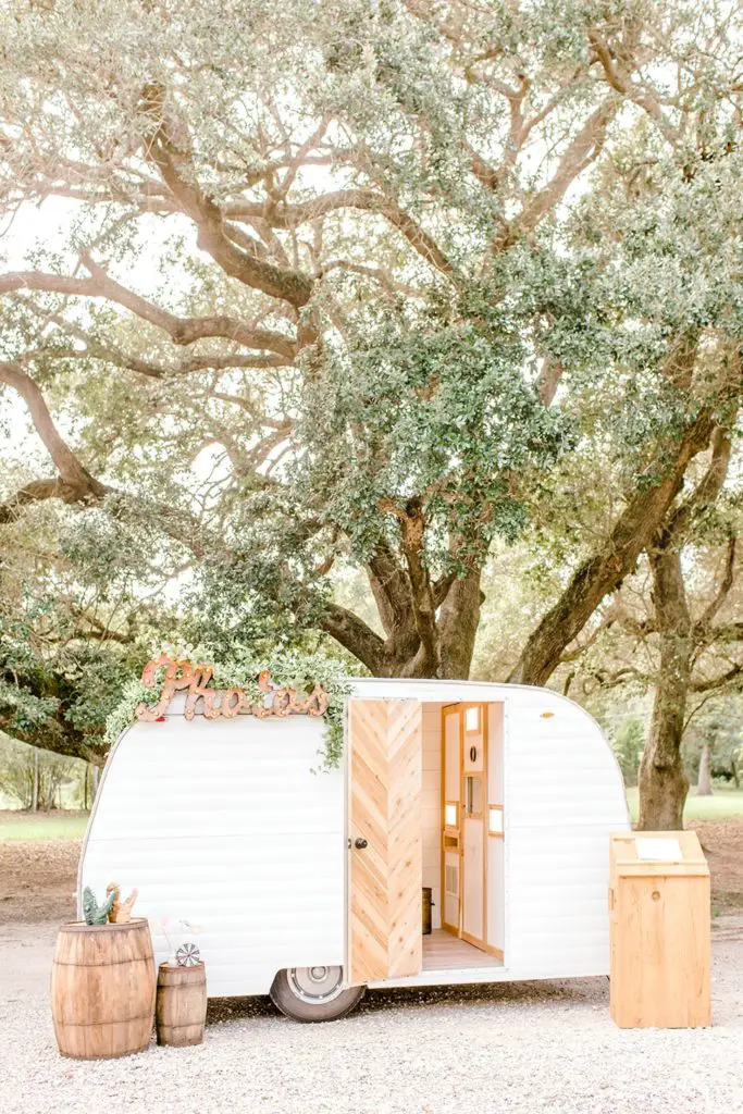 6 cool ideas for repurposed vintage trailers