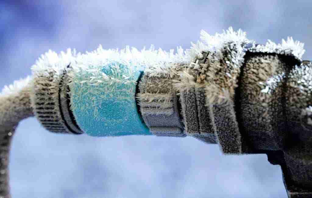 Using heat tape on frozen water pipe