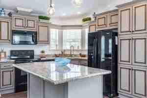 12 Beautiful Manufactured Homes with Black Appliances
