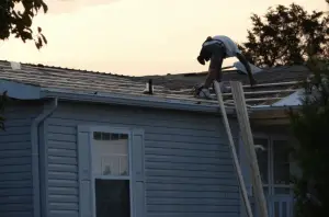 Tips for Finding and Repairing Mobile Home Roof Leaks
