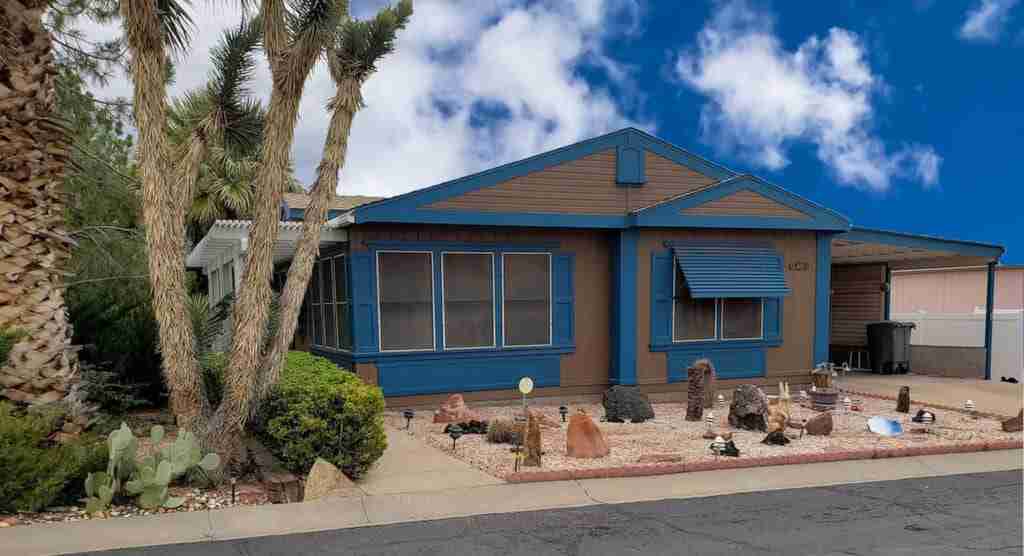 Blue And Brown Double Wide Mobile Home For Sale In Utah 2