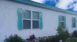 Colorful coastal mobile home with flip flop shutters (incl. Instructions)