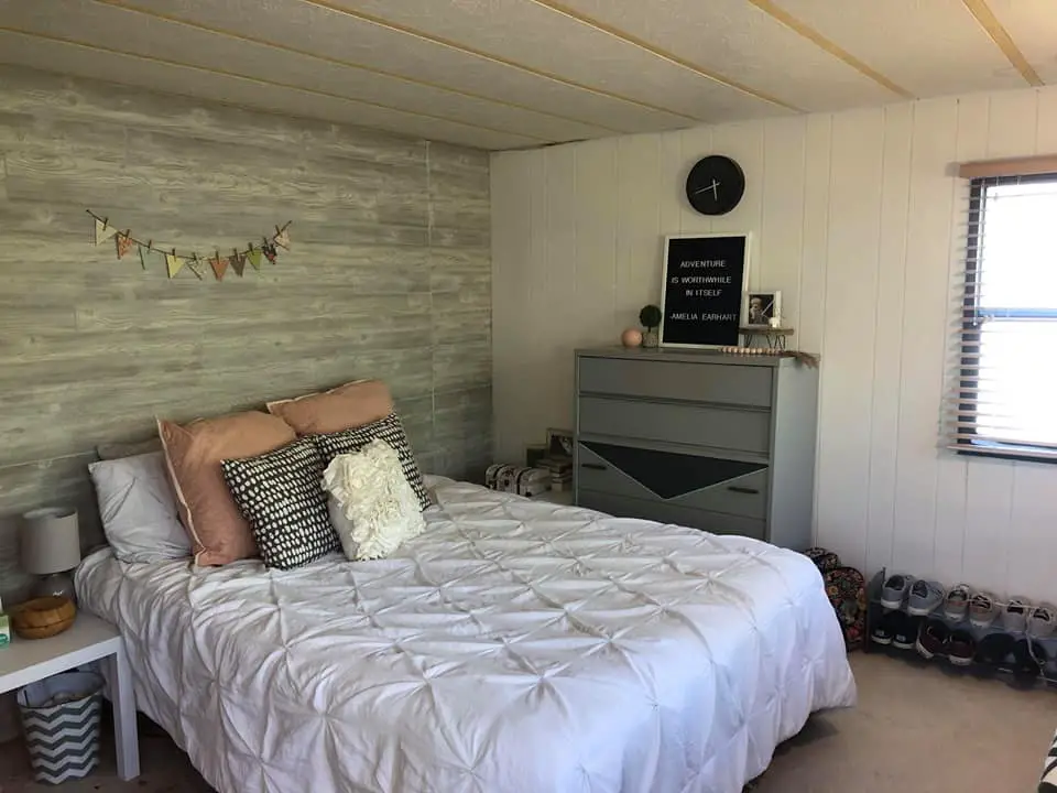 Iowa Single Wide Bedroom