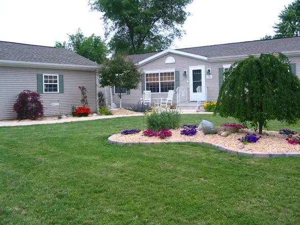 Landscaping In A Mobile Home Community