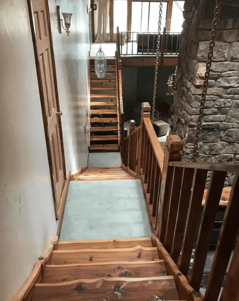 Log home staircase