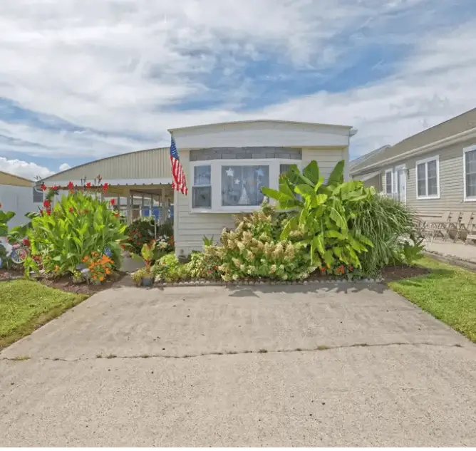 These 5 1970s Mobile Homes Were For Sale in October