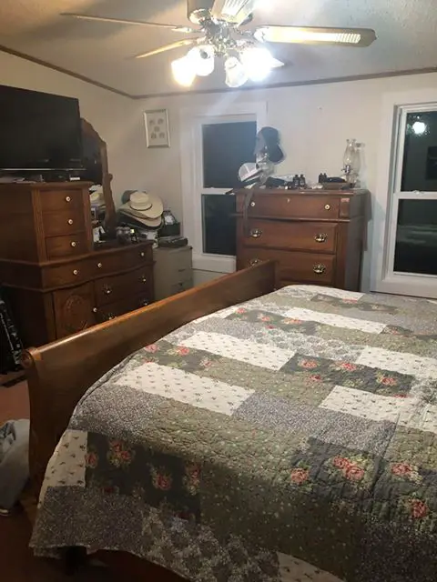 Master bedroom before remodel