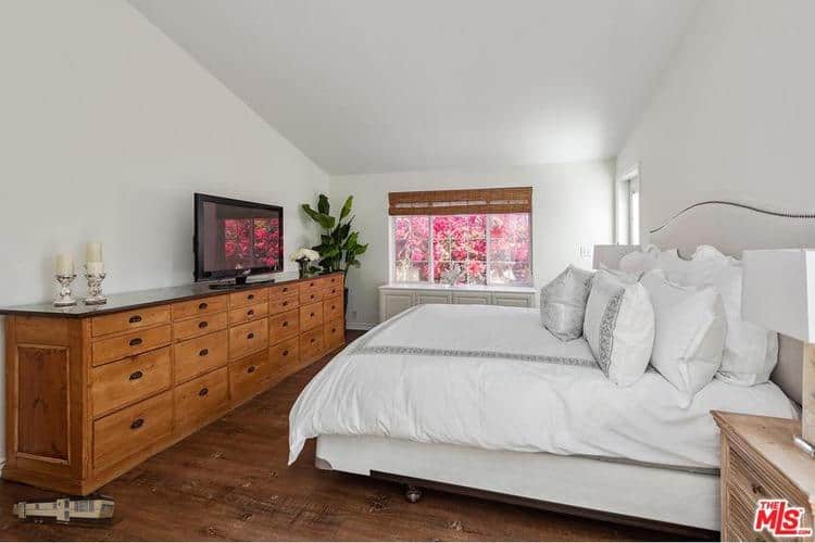 Master Bedroom Double Wide Mobile Homne At 128 Paradise Cove Rd, Malibu Copy