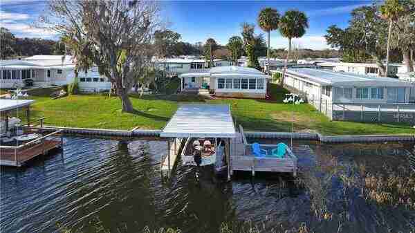 Mobile home living in florida-water view