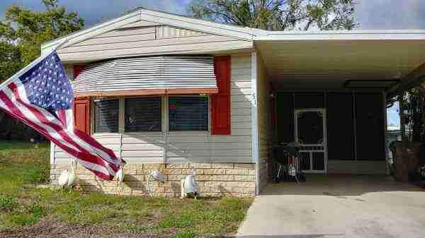 Mobile homes for sale this spring-florida park exterior