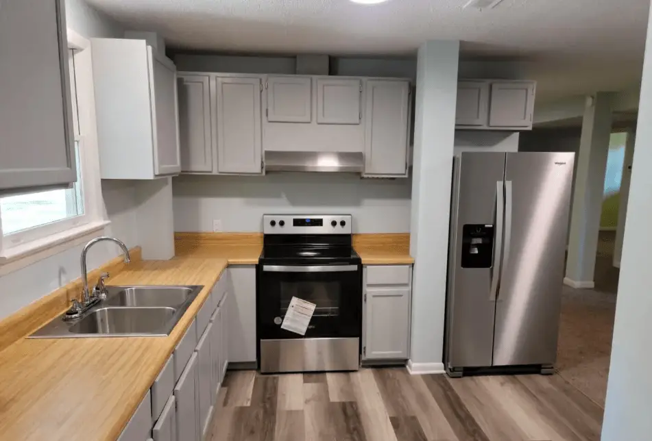 5 manufactured homes featuring basements for sale in august