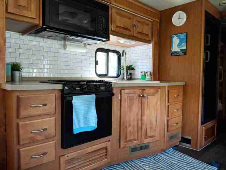 Peel and stick backsplash | mobile home living
