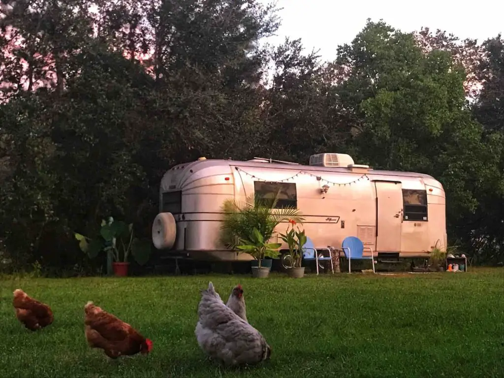 10 cool retro trailers you can rent on airbnb