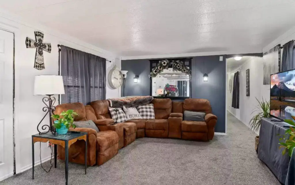 Utah living room | mobile home living
