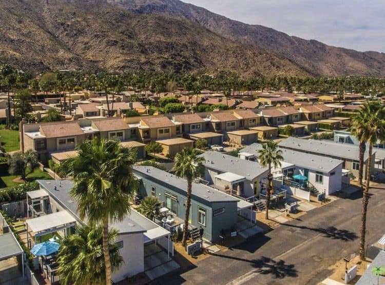 mid-century modern mobile homes in park