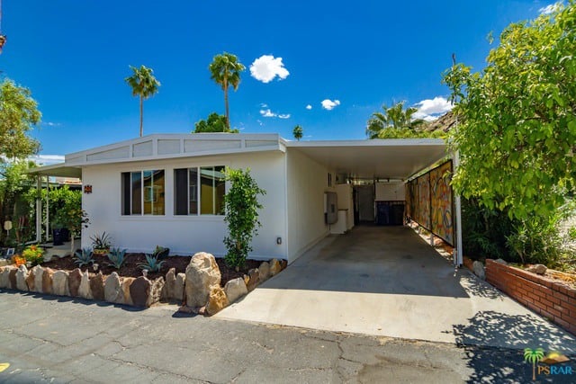 Palm Springs mobile home with awning/carport