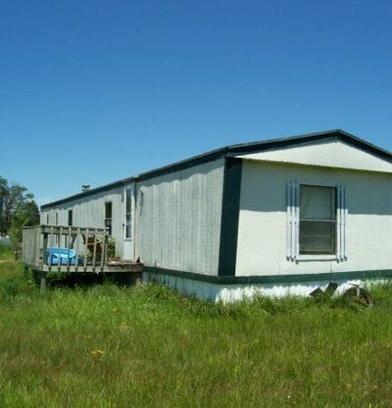 Amazing Before and After Mobile Home Remodel31