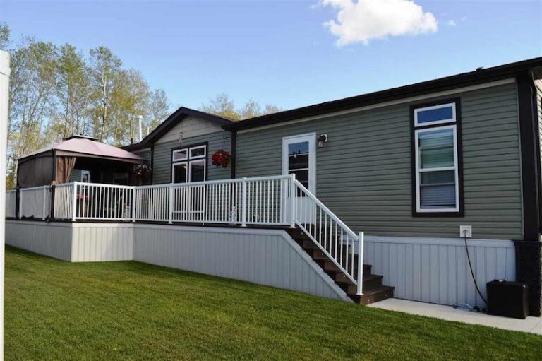 are mobile homes popular in canada?