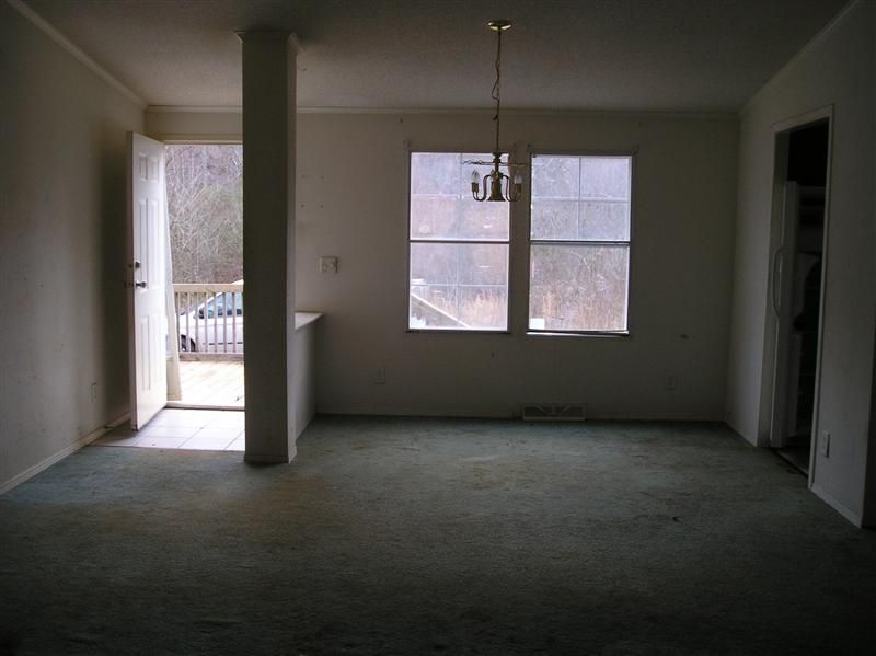 Double wide manufactured home before makeover - homesteading_