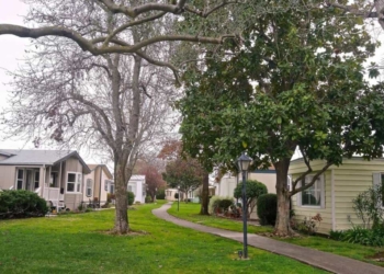 mobile home park advantages and disadvantages