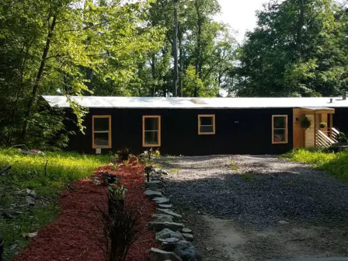 our favorite Craigslist manufactured home listings in July 2017 - exterior view