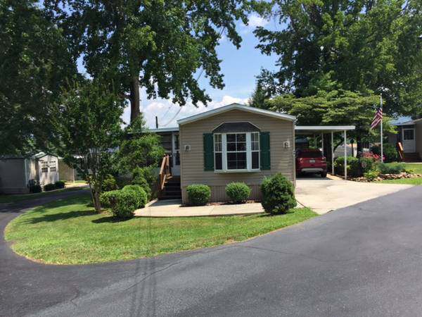 Our 10 Favorite Craigslist Manufactured Home Listings in July 2017 - Asheville NC single wide