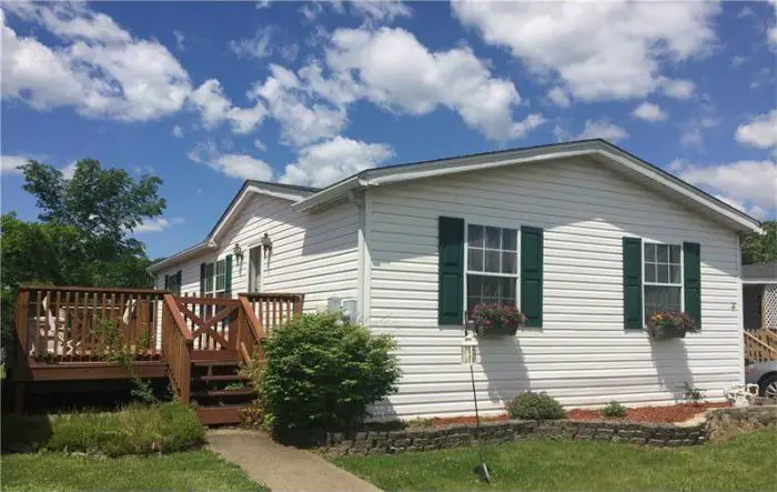 our 10 favorite Craigslist manufactured home listings in July 2017 - 1997 double wide in PA for $59,000