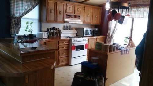 Remodeling ideas to transform your mobile home kitchen-before