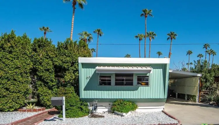 1962 Skyline is a Vintage Mobile Home Beauty - Metal mobile home siding painted teal
