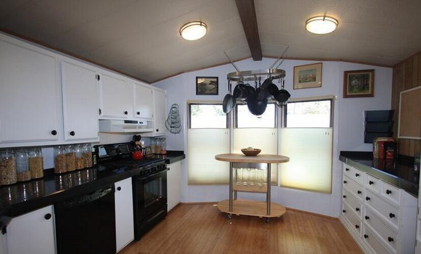 Sensational Single wide decor (kitchen)