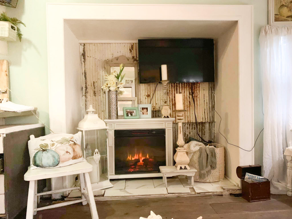 Toni Arnold‎ R V Shabby Chic Farmhouse Makeover Tv Nook 1