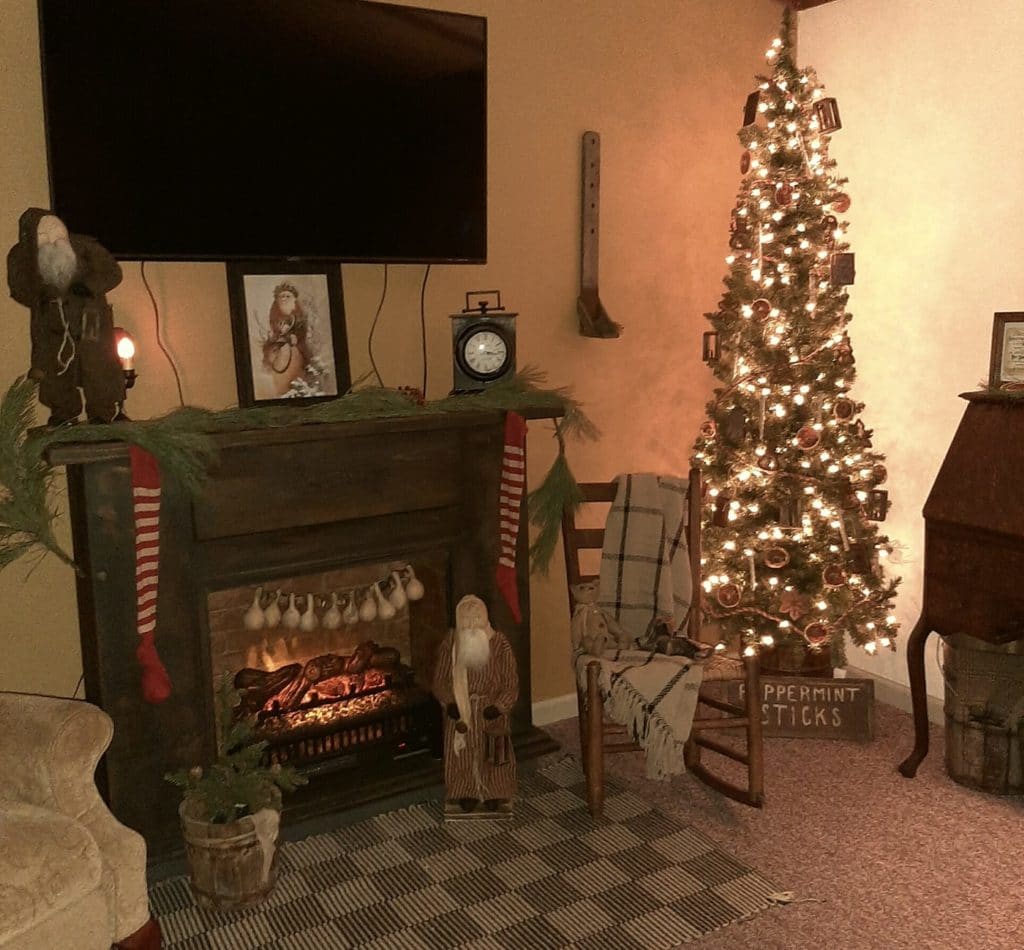 A renee a galligan manufactured homes with christmas decor