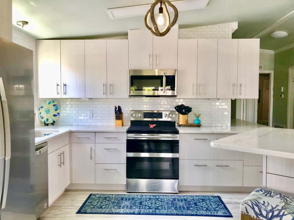 Beach Cottage White Cabinets