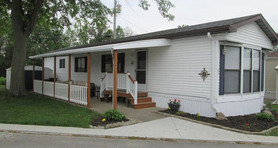 buying a mobile home in ohio-single wide with nice roof
