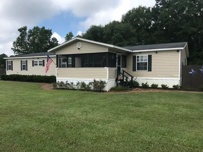 buying a mobile home in alabama-double wide with covered porch