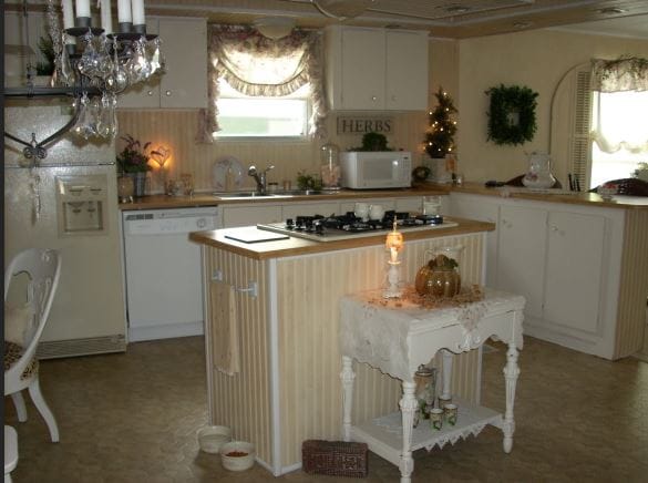 charming cottage style manufactured home